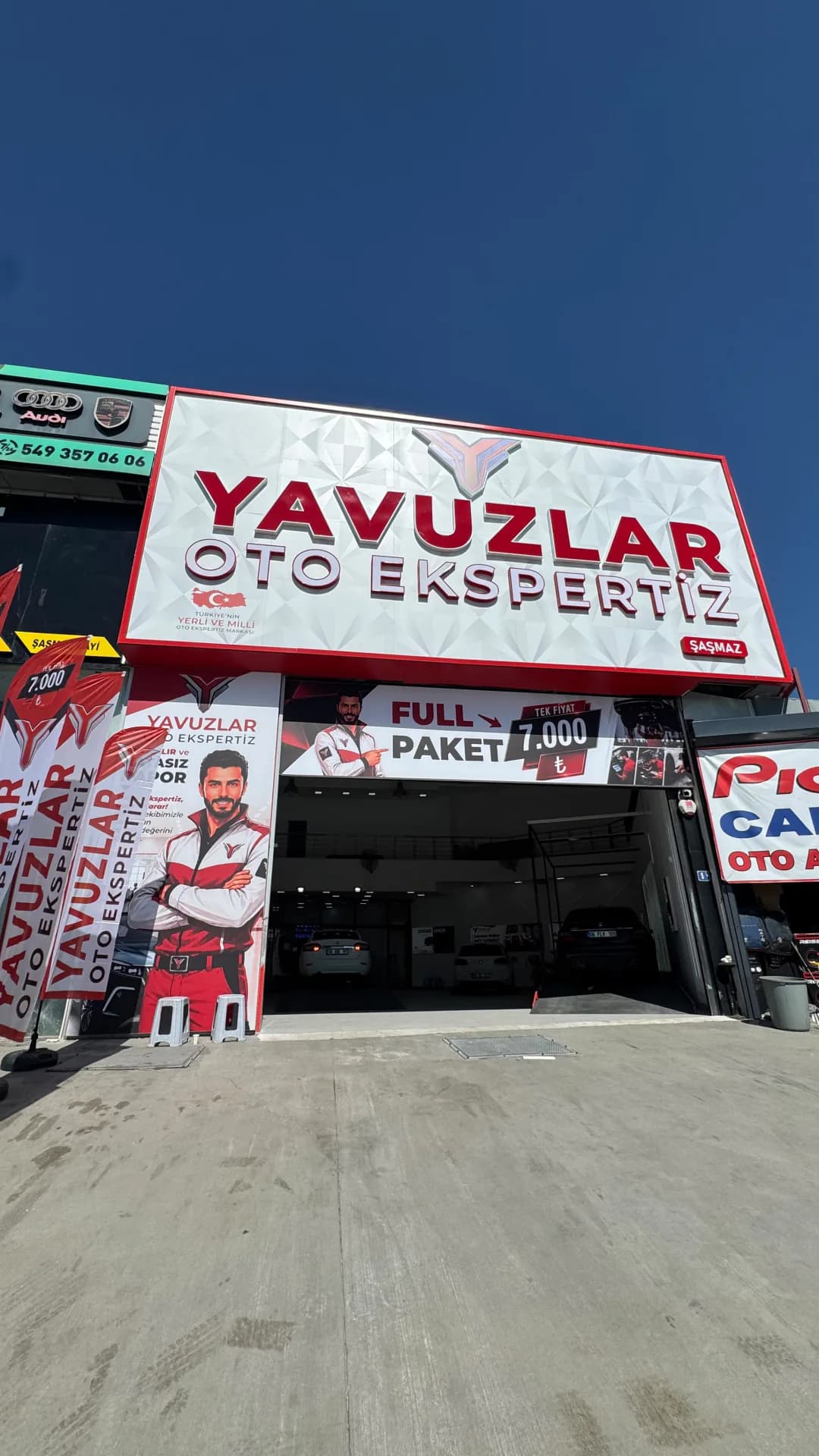 Şaşmaz Oto Ekspertiz — Yavuzlar istasyonunun dış cephesi ve Şaşmaz tabelası
